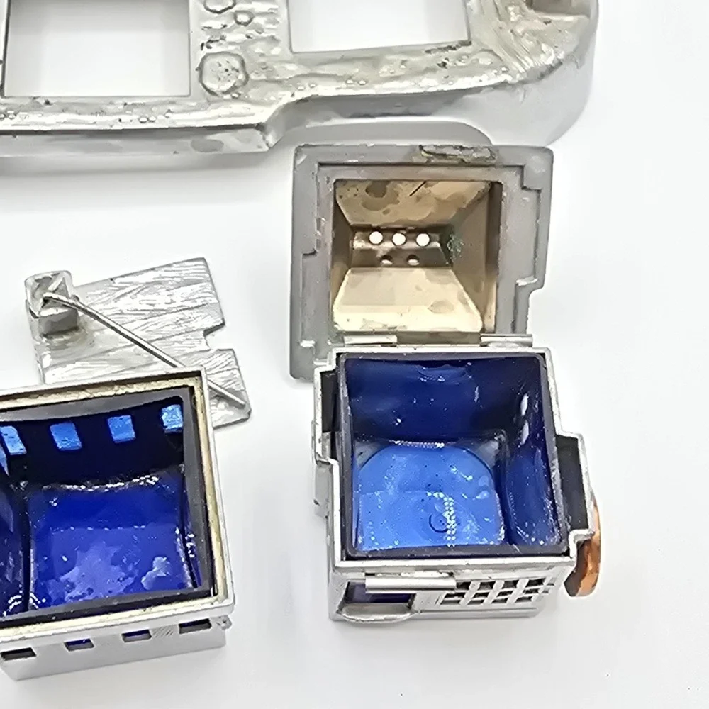 Vintage Mounti Fuji Metal Condiment Tray Salt And Pepper Metal Blue‎ Glass
